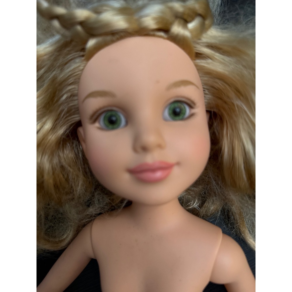 MGA Moxie Girlz Avery Doll Blonde Hair Green Eyes 2009 30609ADE 10.5 inch